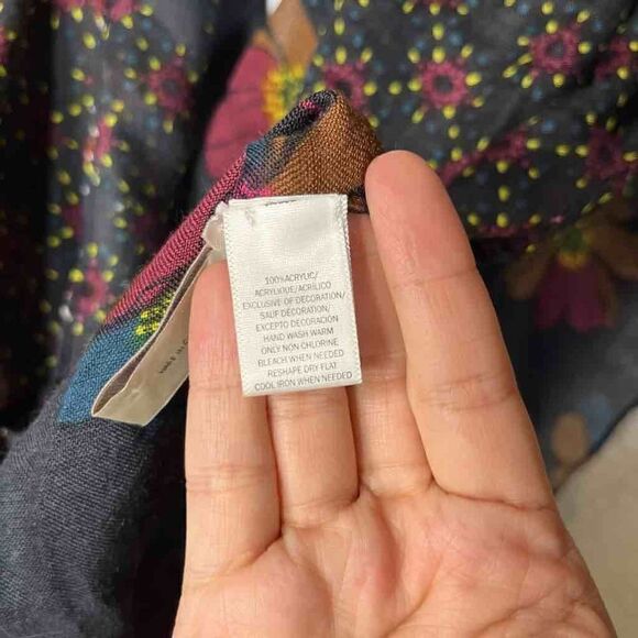 Loft Flower Print Infinity Scarf‎ - Picture 3 of 7